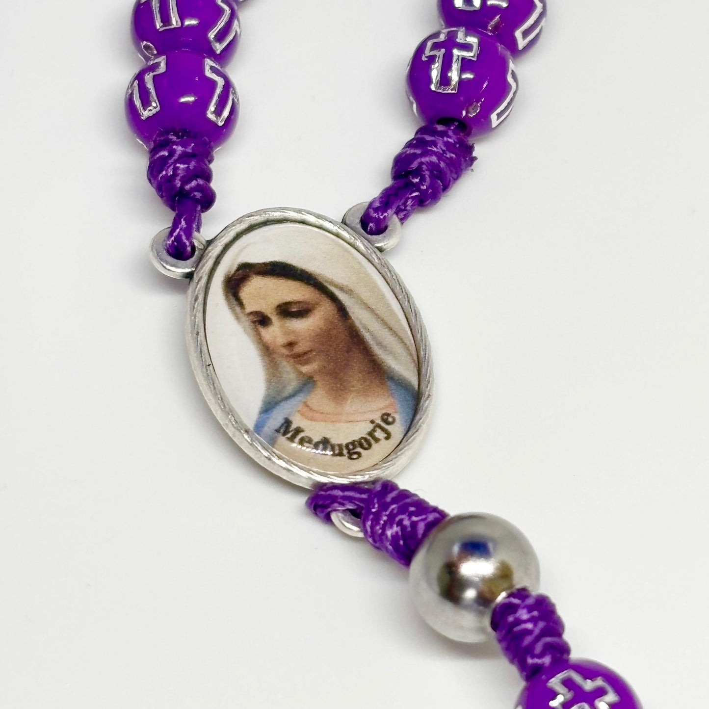 Rosario in corda viola con Madonna di Medugorje