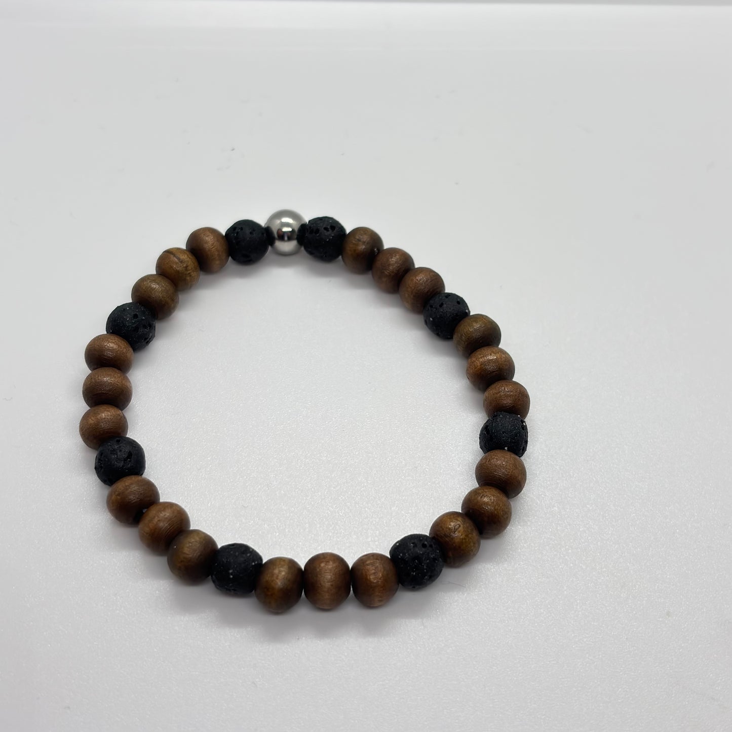 Bracciale in pietra lavica e legno