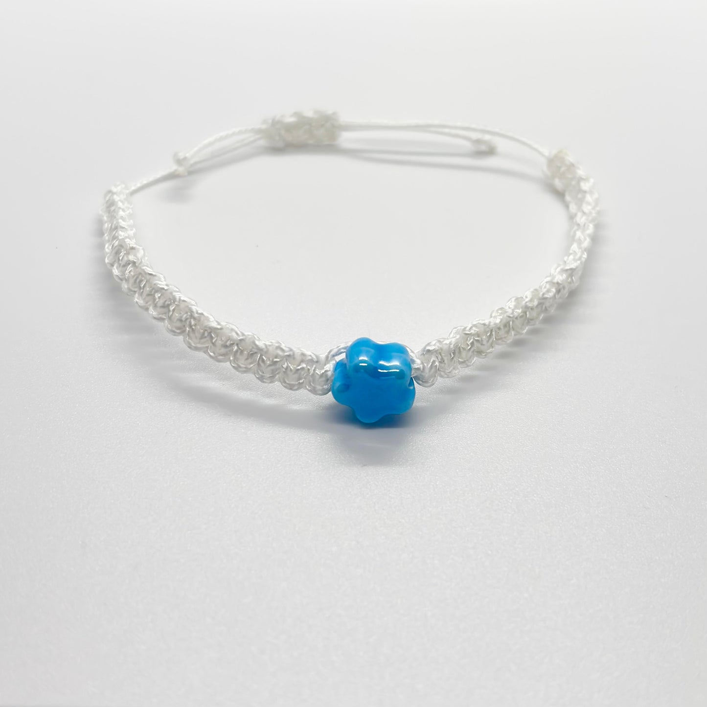 Bracciale in corda con pietra a stella