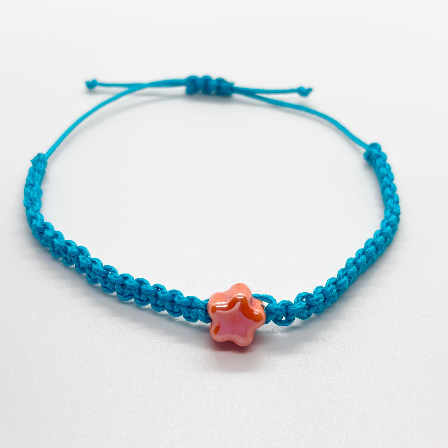 Bracciale in corda con pietra a stella